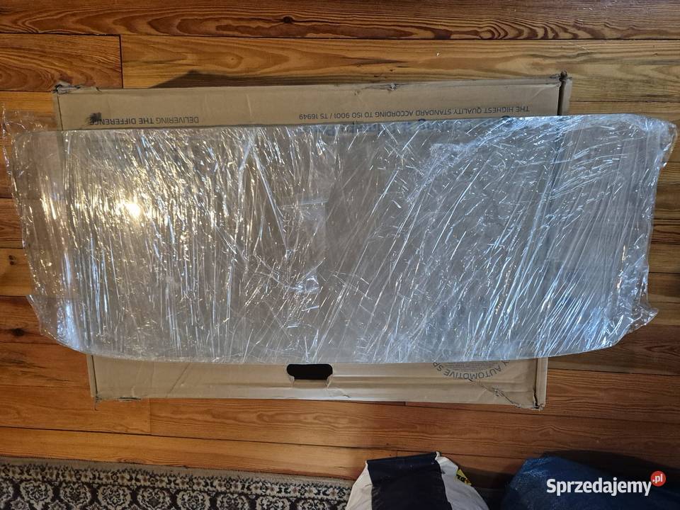 Szyba tylna Fiat 125p FSO NOWA PRL