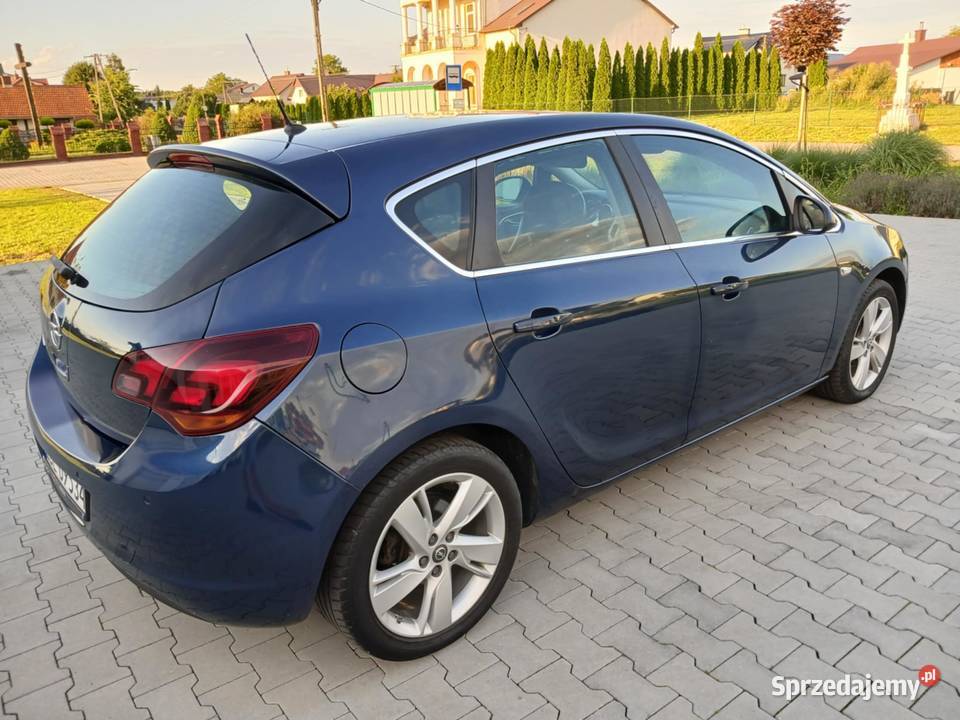 Opel Astra J 2010 14GAZ Cosmo Grzane fotele Przeworsk