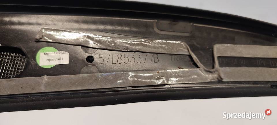 VW TAYRON LISTWA BŁOTNIKA LEWY TYŁ 57L853377B