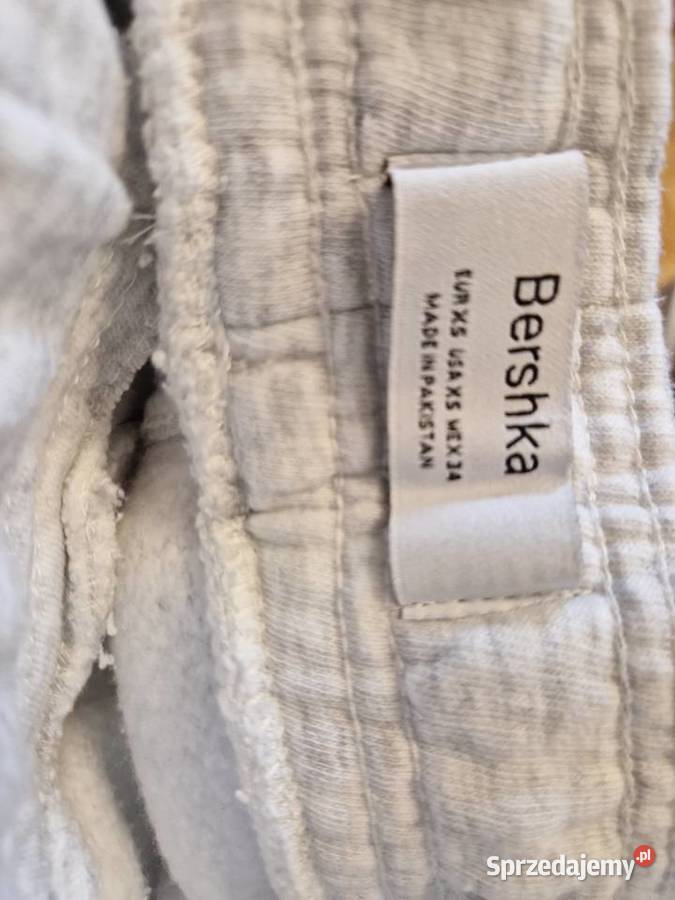 nowe dresy Bershka XS