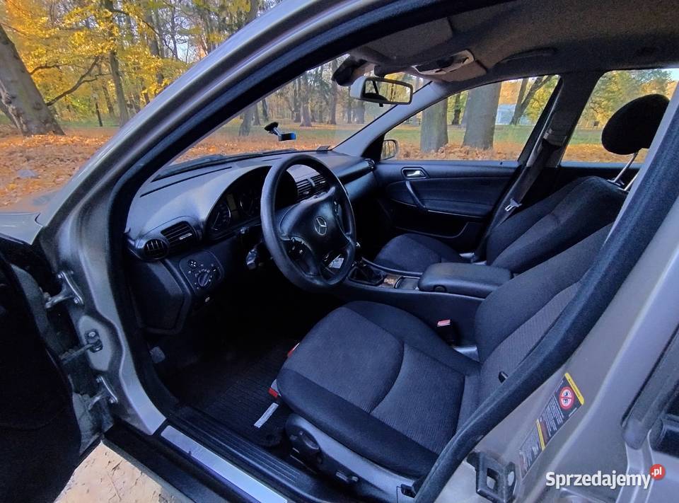 MercedesBenz Cklasa W203 22 CDI 2004r Lift stan nieuszkodzony Klasa C