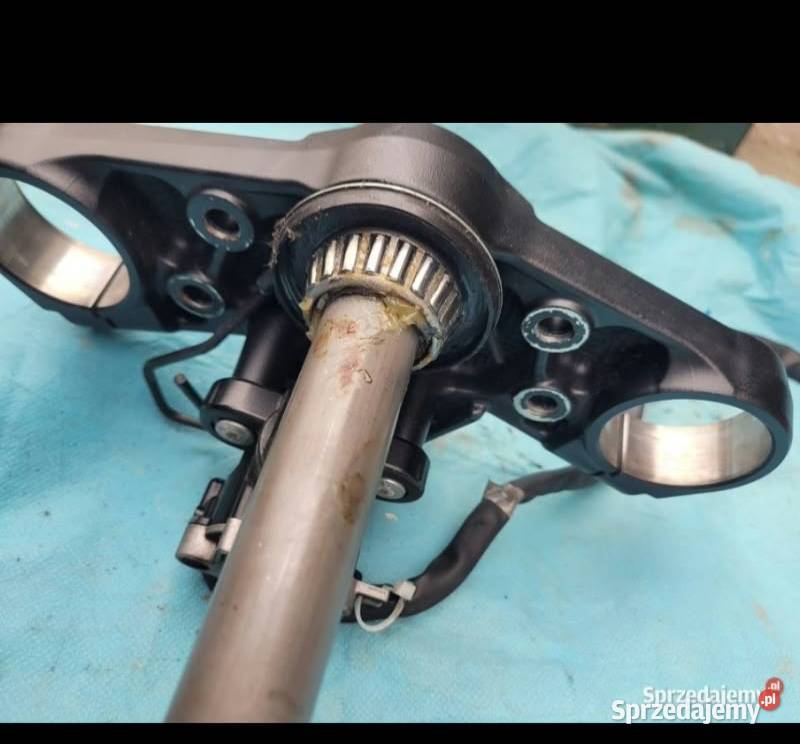 SUZUKI GSX 8 R OEM 2023 PÓŁKA DOLNA STACYJKA Nowy Tomyśl