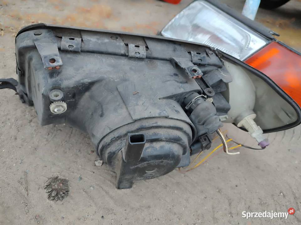 lampy przód audi 100 Motoryzacja kujawsko-pomorskie Kotomierz