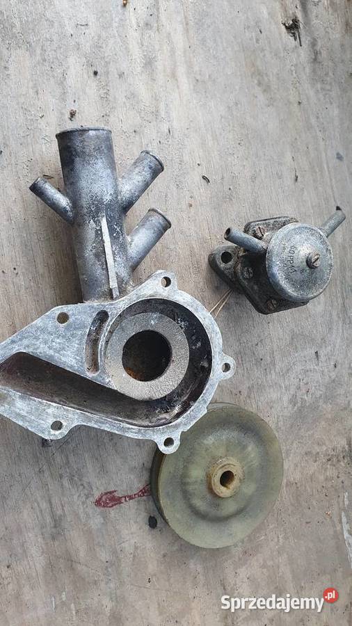 Obudowa korpus pompy wody Wartburg 353 koło Warszawa