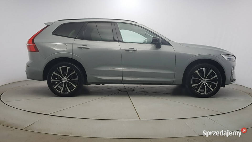 Volvo XC 60 B4 B AWD Plus Dark Z Polskiego szary XC 60 sprzedam