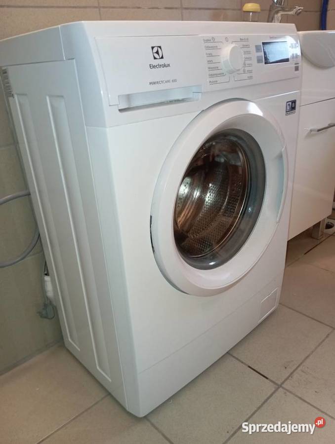 Pralka Electroluc Perfect care 600 tania sprawna 45cm