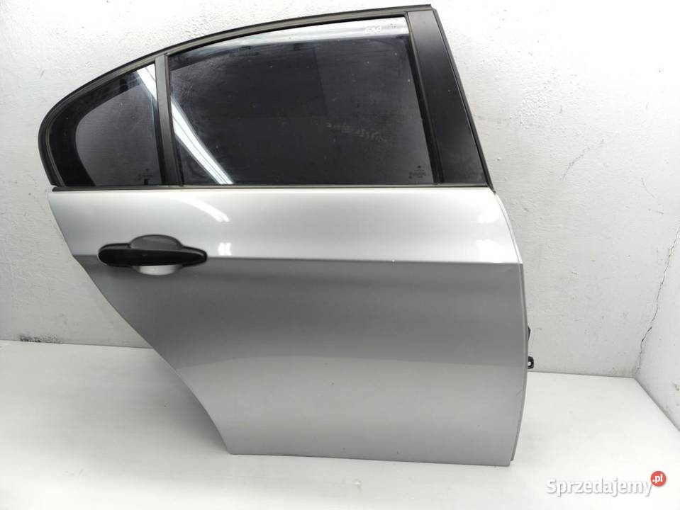 DRZWI PRAWY TYŁ BMW E90