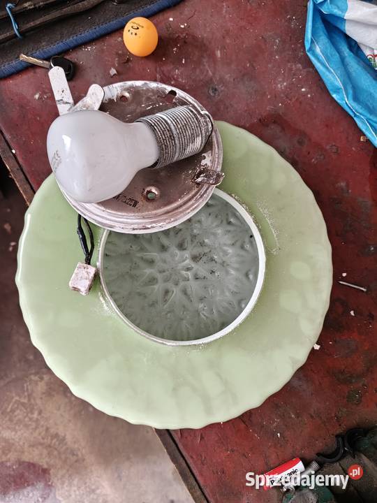 Lampa z czasów PRLu Świdnica