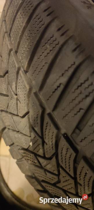 Opony zimowe 22555r16 używane ładny stan 2 Bodziejowice
