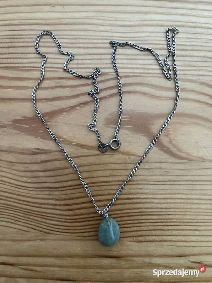 Wisiorek z zielonego agatu na srebrnym łańcuszku pomorskie Gdańsk