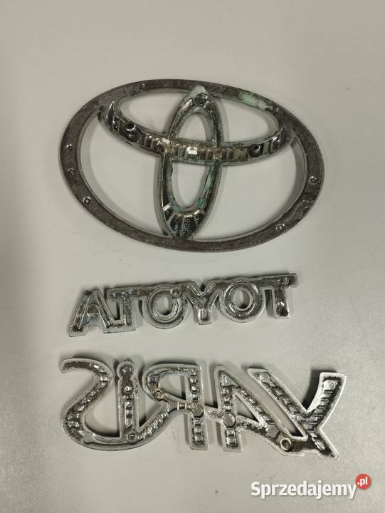 Znaczek emblemat logo Toyota Yaris Wyskoć