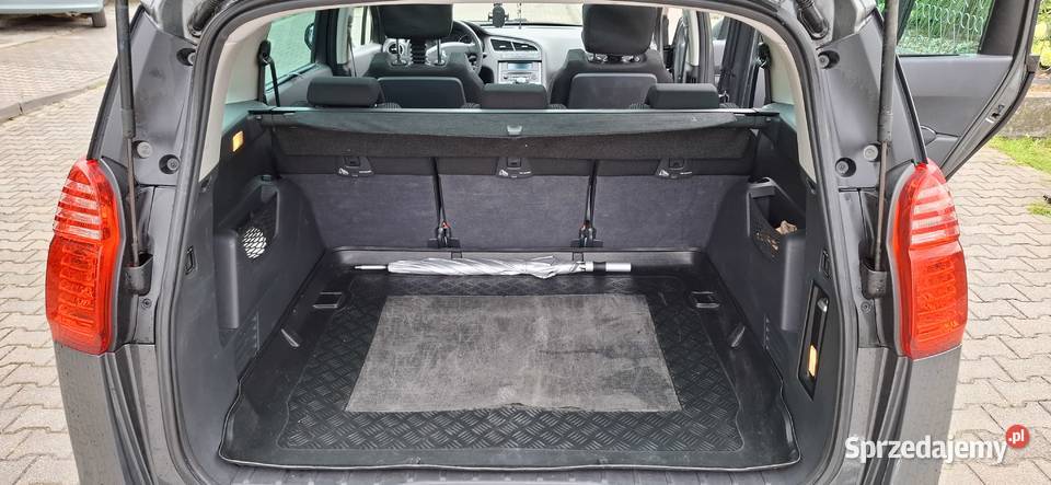 Peugeot 5008 20 HDI 150 Family Plus światła przeciwmgielne Swarzędz