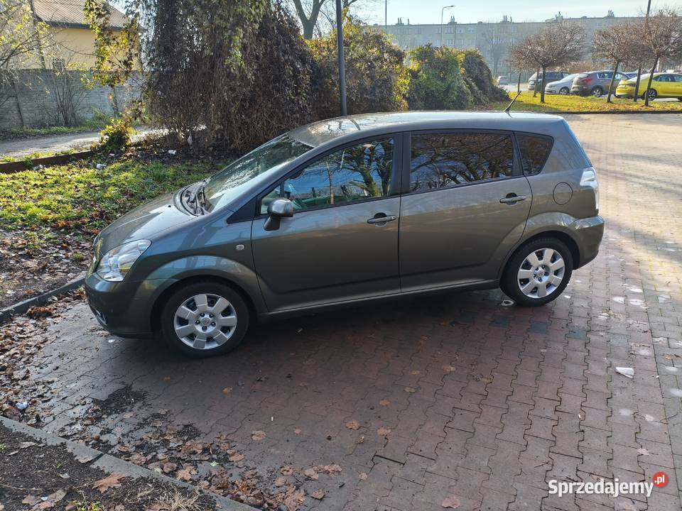 TOYOTA COROLLA VERSO 18 łódzkie Kutno