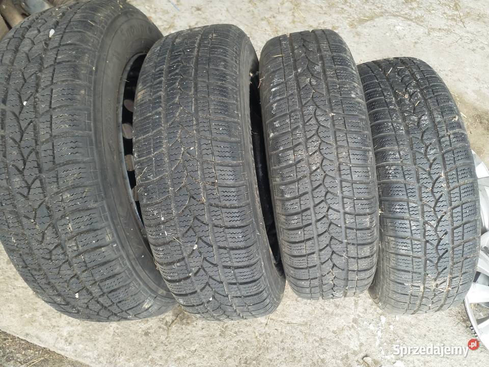 Opony z Toyoty Yarys zimowe z felgami 41465175 Toyota Kolno