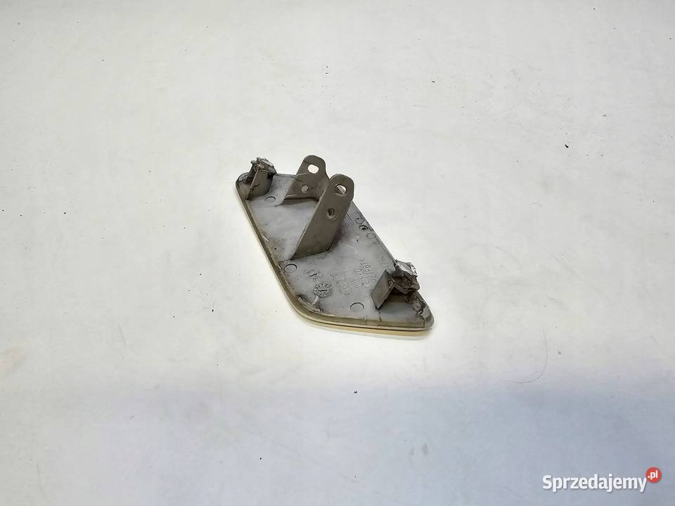ZAŚLEPKA SPRYSKIWACZA PRAWA AUDI A3 8V 8V3955276 Przystajń