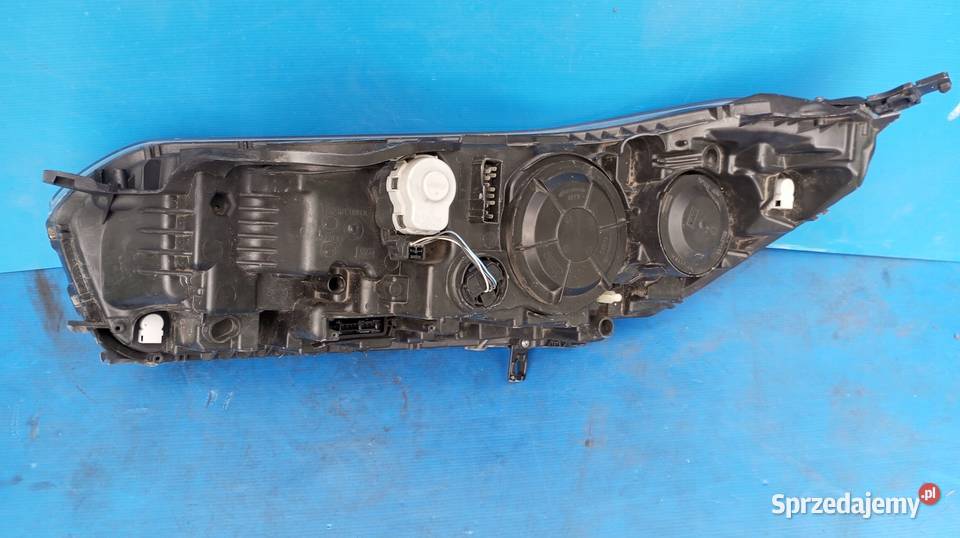 LAMPA REFLEKTOR PRAWY PRZÓD XENON 9689037780 Lampy przednie Nowy Tomyśl