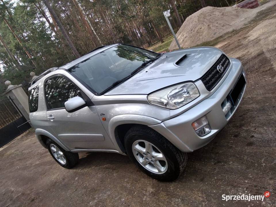 Toyota RAV4 3D 4x4 hak szyberdach nieuszkodzony Starowola