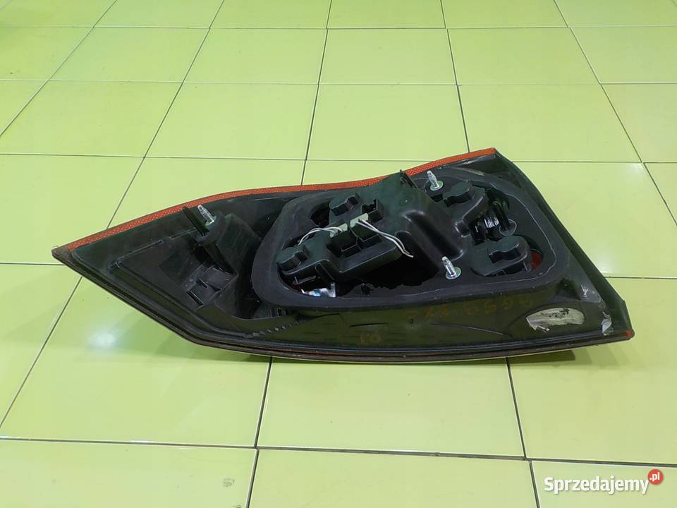 VOLVO S80 II LIFT I 24 D 10r SEDAN 4D lampa Suków