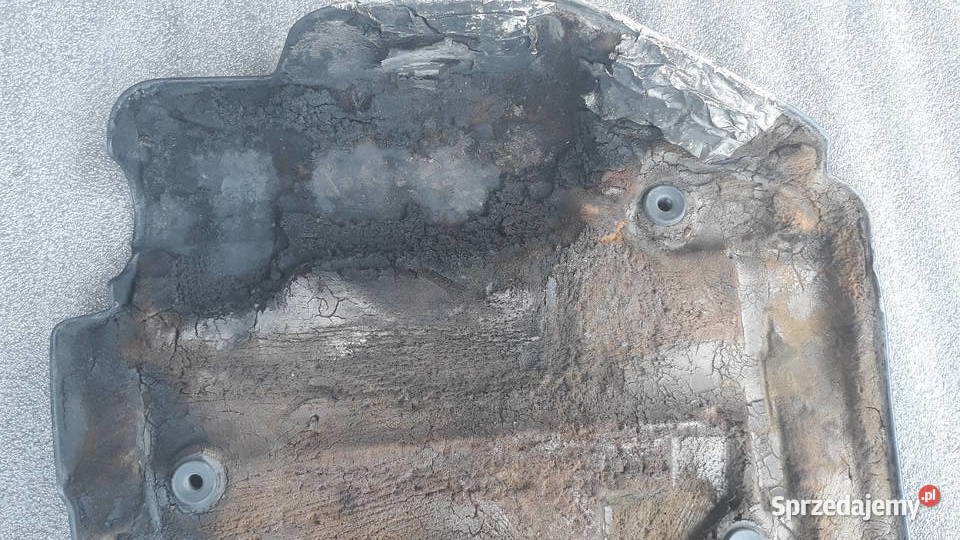 Volvo V40 19DI Osłona silnika górna Bukownica