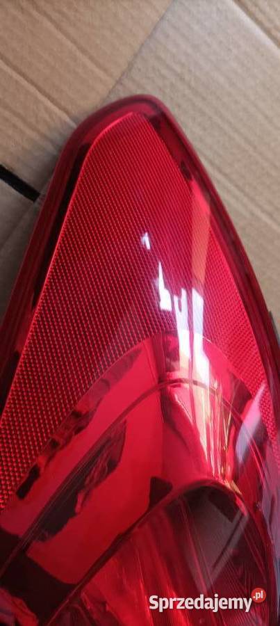 Hyundai i20 FL lampa tylna lewa Części