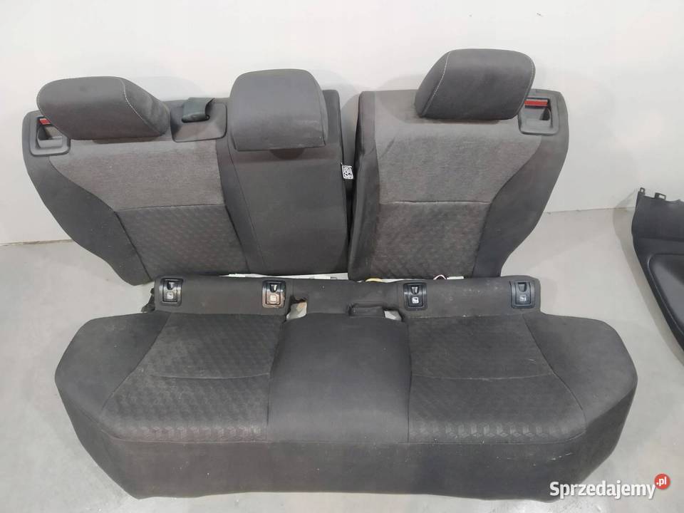 FOTELE KANAPA BOCZKI KOMPLET EU 5D Toyota Yaris sprzedam
