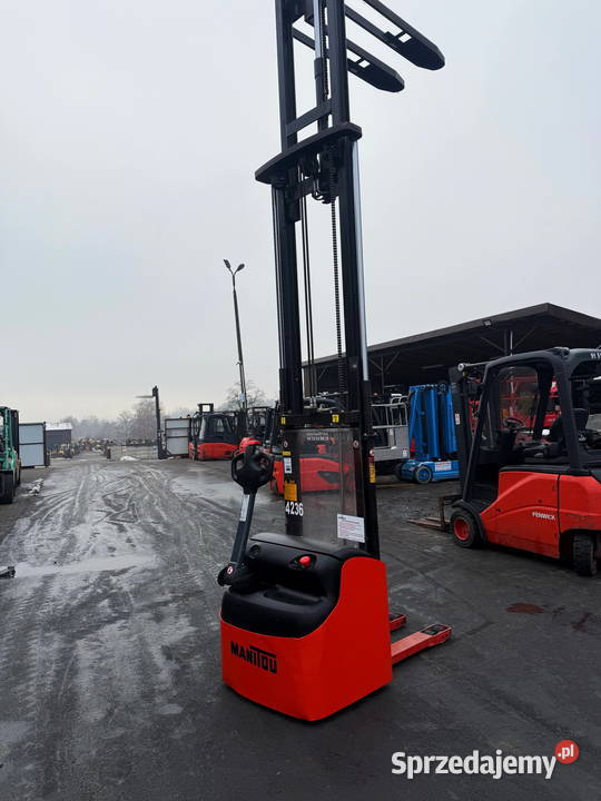 paleciak elektryczny MANITOU LOC A12 z masztem Manitou