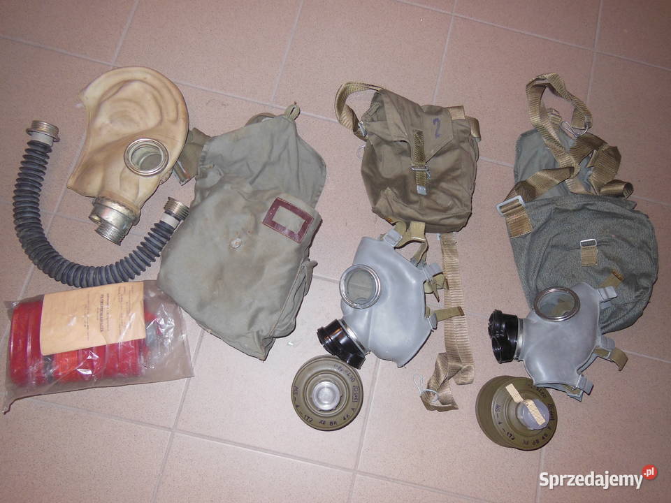 Maska Gazowa Przeciwgazowa PRL LWP 3 sztuki Kielce