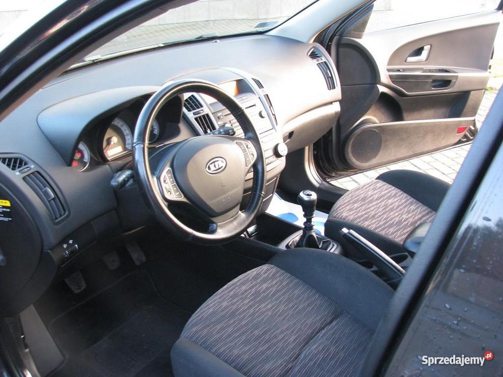 Do Kia Ceed 2007 welurowa tapicerka Włocławek sprzedam