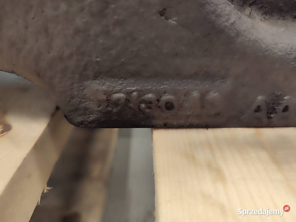 Wspornik osi przedniej 4276006 MASSEY FERGUSON Wilkowo