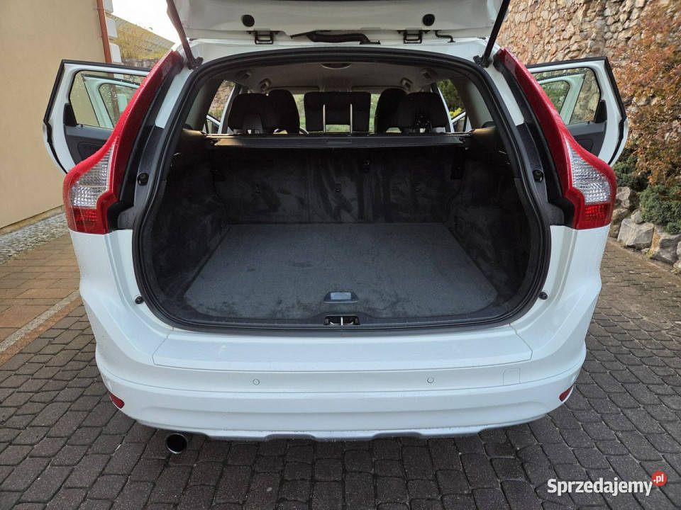 Volvo XC 60 20 D 5 cylindrów Bezwypadek Navi Rok produkcji 2014 Zagnańsk