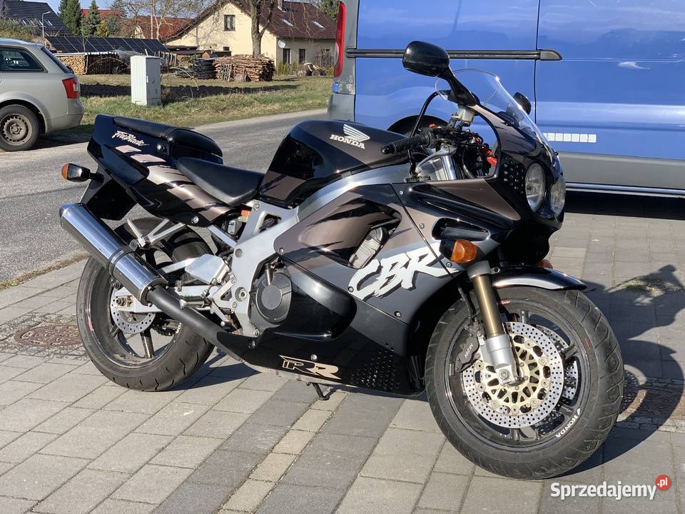 Honda CBR 900 SC28 1992 zamienię na BMW R35 54900km Osiecznica