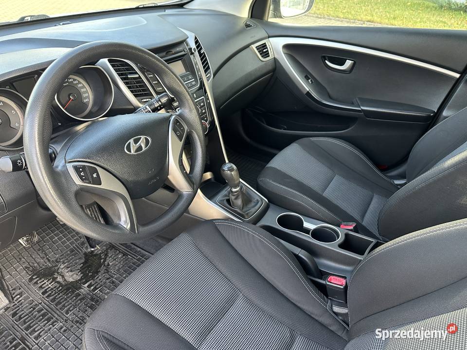 Hyundai i30 14 CRDi 90 2013 Oszczędny manualna