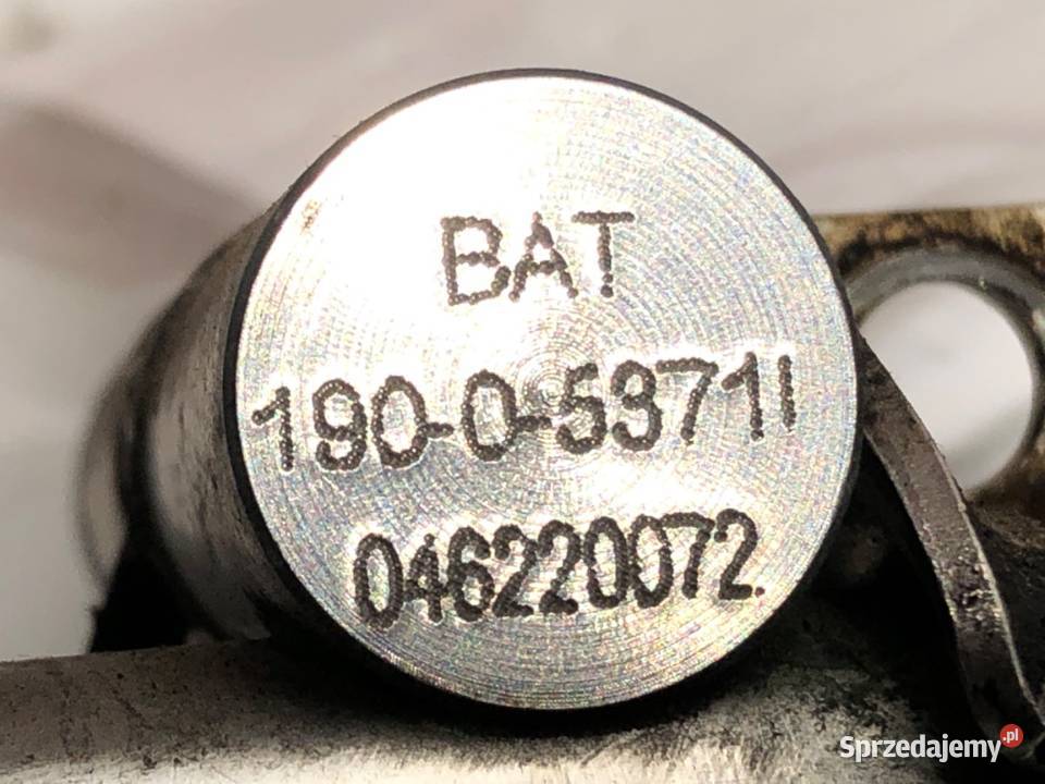 LISTWA WTRYSKOWA PEUGEOT 5008 16 156