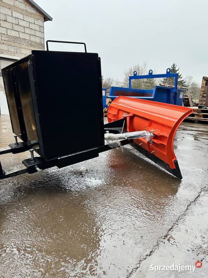 Pług do śniegu solidny osprzęt roboczy małopolskie