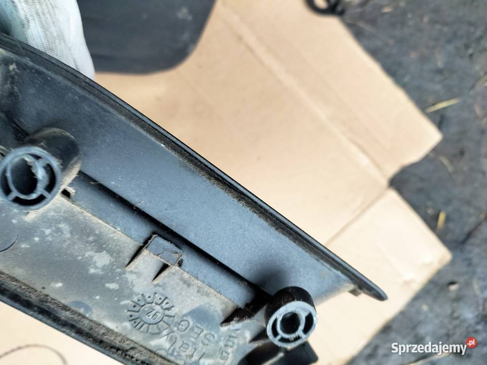 AUDI 80 B4 80B4 UCHWYT RĄCZKA DRZWI LEWY PRZÓD