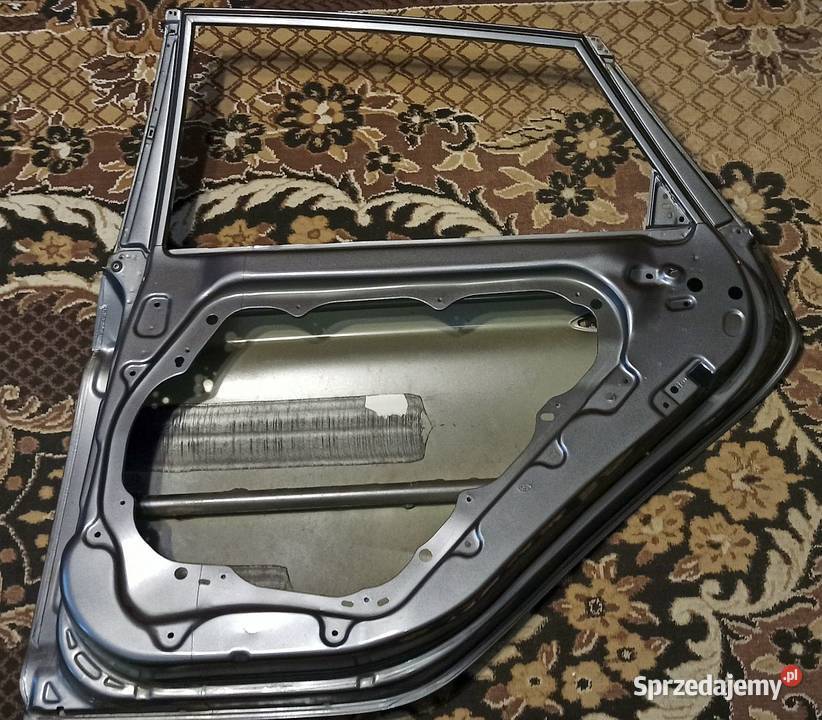 Dzrwi tylne prawe Hyundai i40 I CW VF 201107