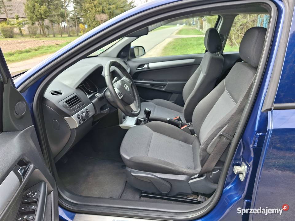 Opel Astra H 16 benzyna kamera navi elektryka manualna łódzkie