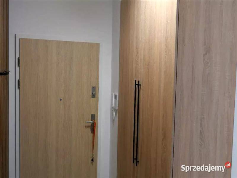 2 pokoje z ogródkiem i miejscem parkingowym blok