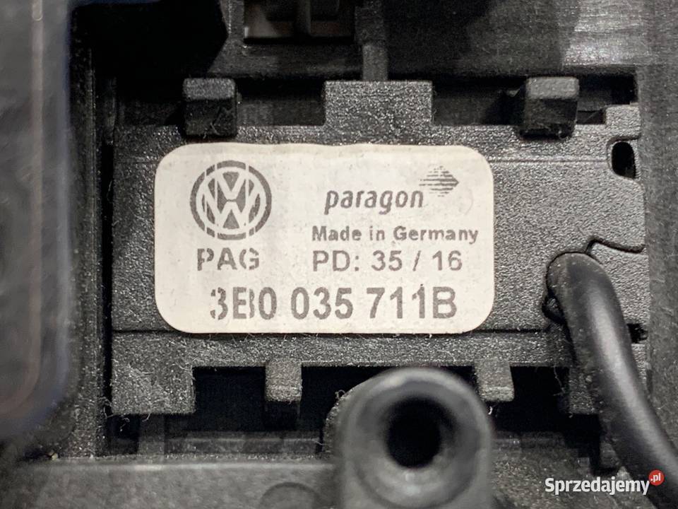 LAMPA SUFITOWA VW GOLF VII 3B0035711B Hatchback