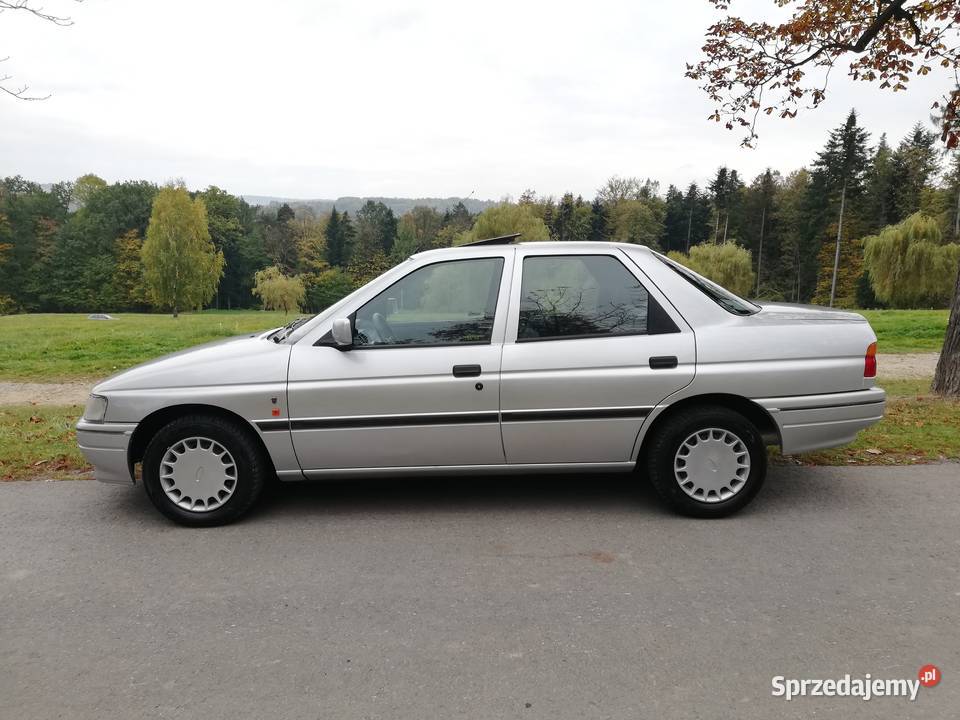 Ford Orion III Ghia 14 Aut Oldtimer 19 Sedan / Limuzyna Kalwaria Zebrzydowska