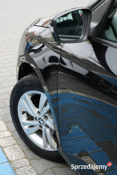 koda Fabia 10 95 uszkodzona serwisowany w ASO czarny Fabia Tychy sprzedam