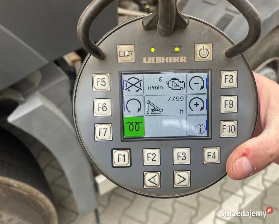 Dzwig samochodowy 8x4 LieTEZ LEASING Dźwigi samochodowe mazowieckie Warszawa