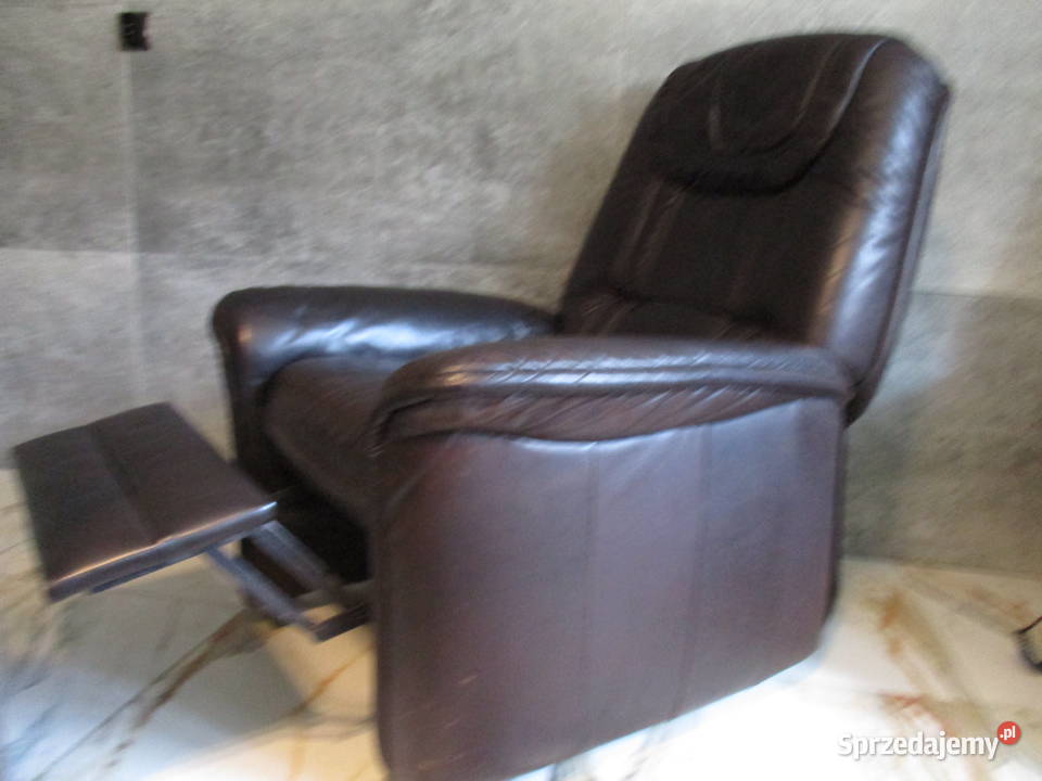 Fotel z rozkładanym podnózkiem i oparciem Uniejów sprzedam