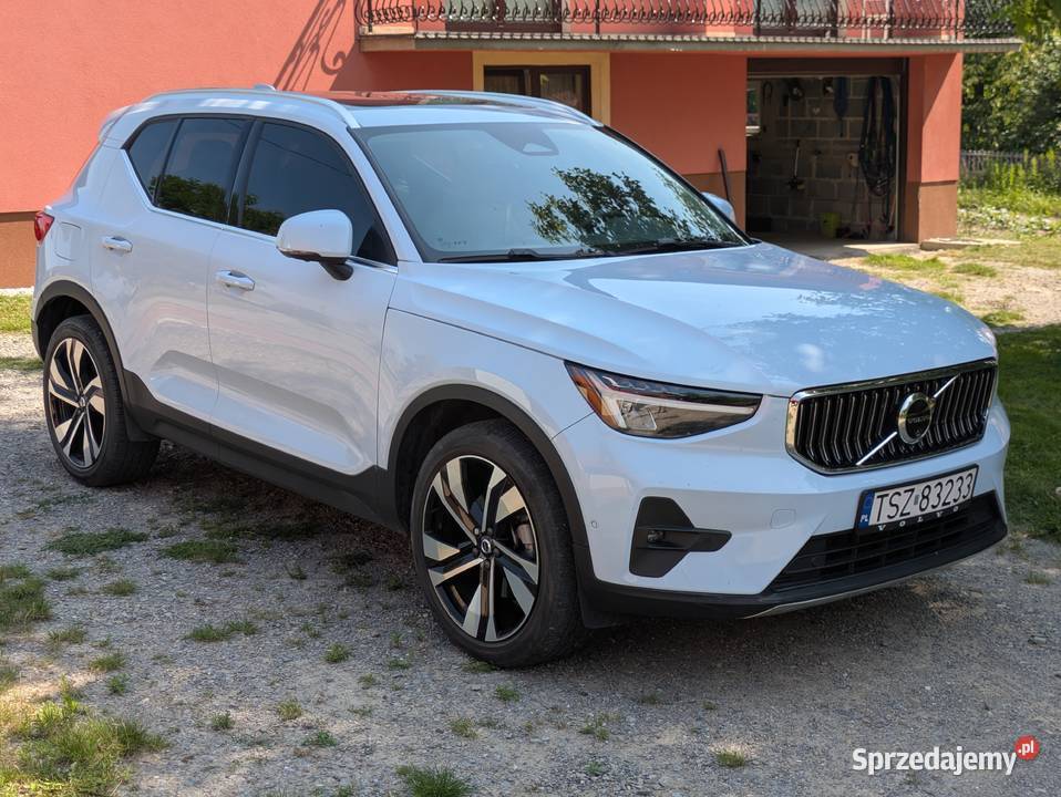 Volvo XC40 Plus B5 super stan mały przebieg system Start-Stop Pliskowola sprzedam