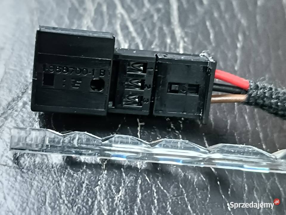 Jaguar XE podświetlenie drzwi tapicerki T4N3595 Oświęcim sprzedam