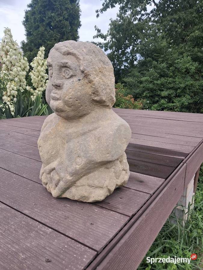 Rzeźba z piaskowca popiersie postać