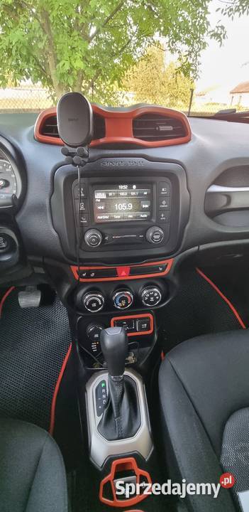 Jeep renegade 24 bezyna plus gaz elektryczne lusterka śląskie