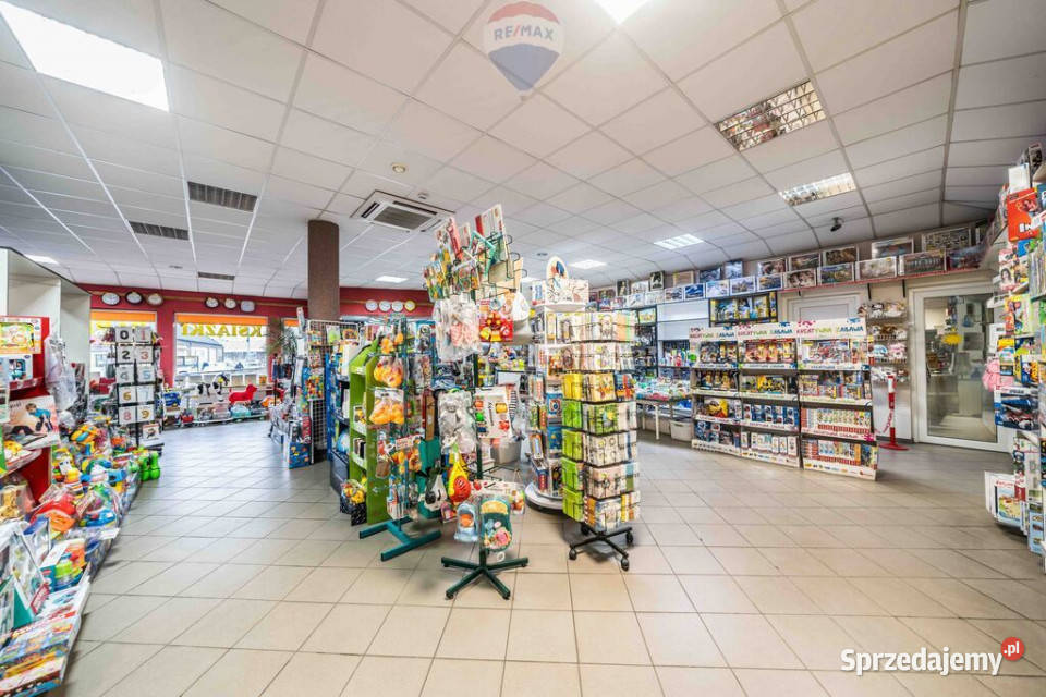 Budynek usługowobiurowy w centrum miejscowości wielkopolskie
