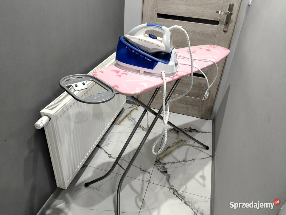 Żelazko z deską do prasowania Gostyń