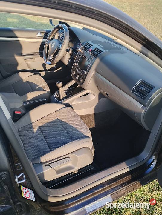 Volkswagen Golf 5 2009r 14 benzyna 1400cm3 Janowiec Wielkopolski